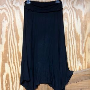Womens med black skirt soft light weight